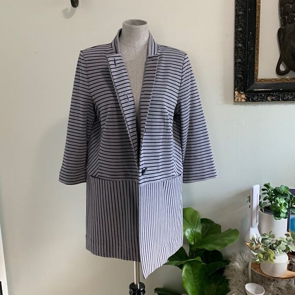 Cabi Grey And Navy Striped Hidden Button 3/4 Sleeve Coat Size L W/Shoulder Pads - Picture 3 of 17